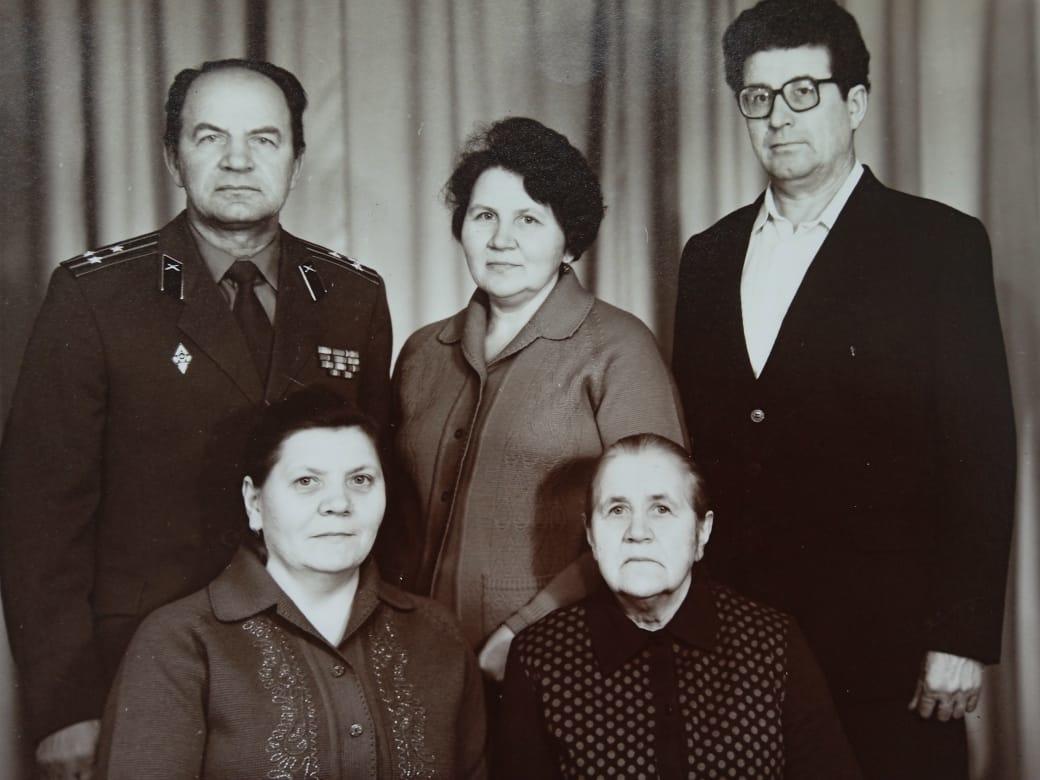 Семья Морозовых Фото